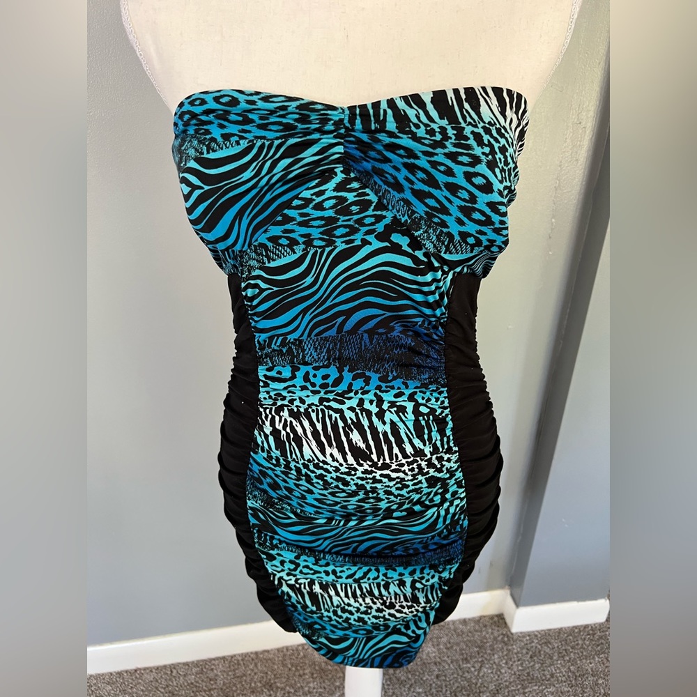 Size 2, Animal Print, Teal / Turquoise,